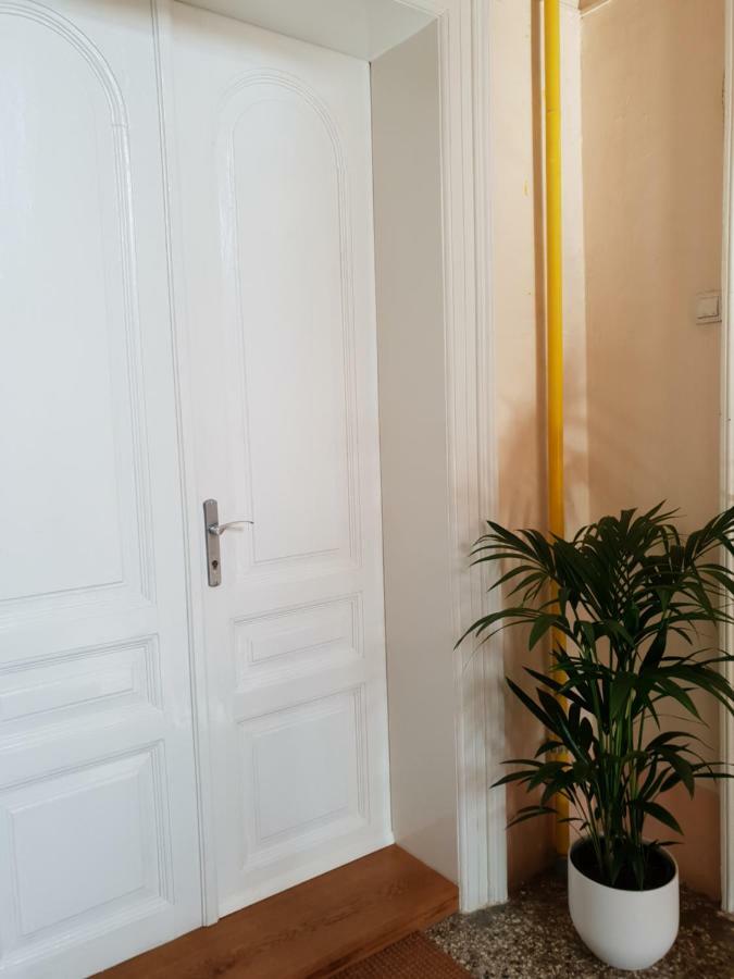 Apartment Ema Pula Bagian luar foto