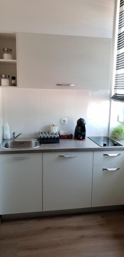 Apartment Ema Pula Bagian luar foto